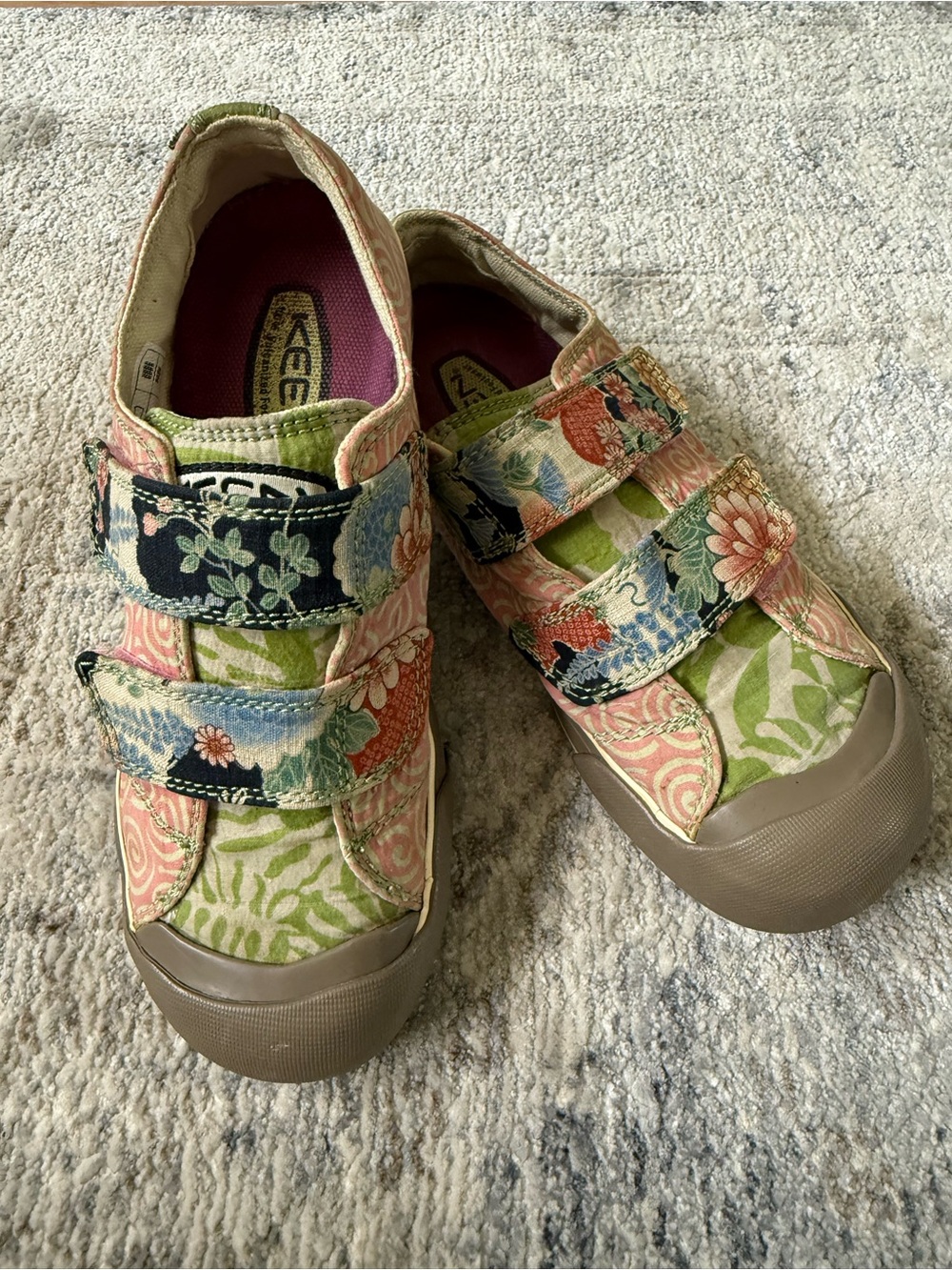 KEEN Women's Sula Floral Pattern Hook-and-Loop Sneakers Multicolor